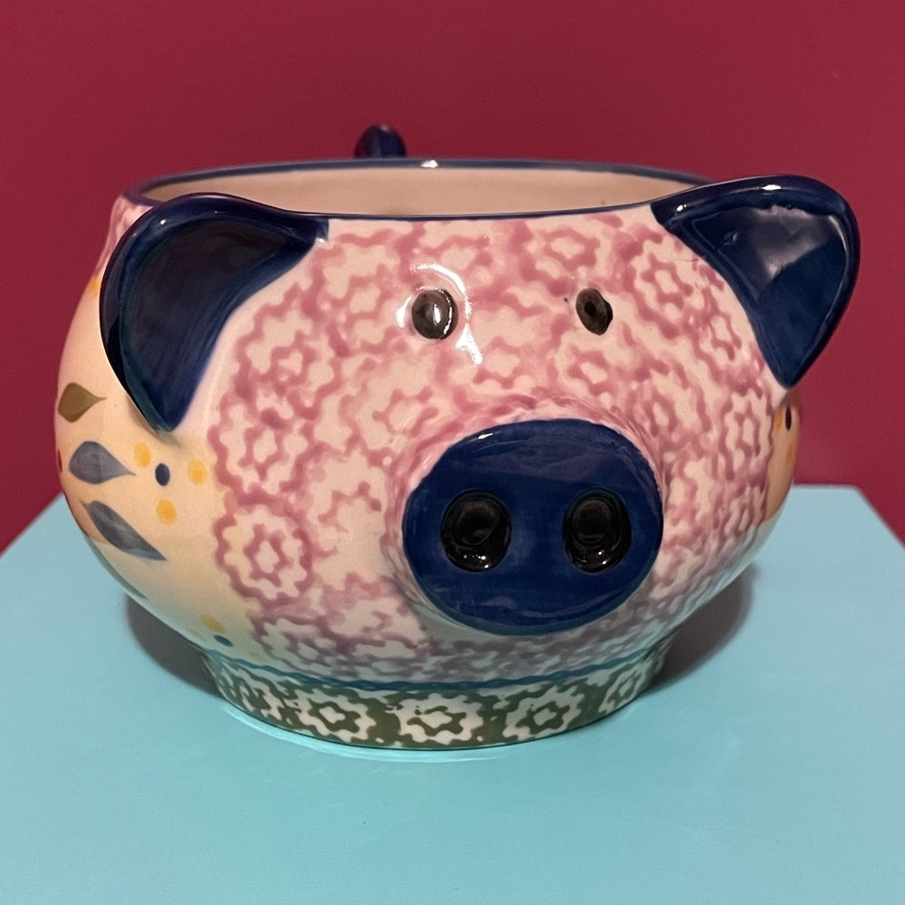 Temptations by Tara Old World Pig Soup Bowl 18 oz